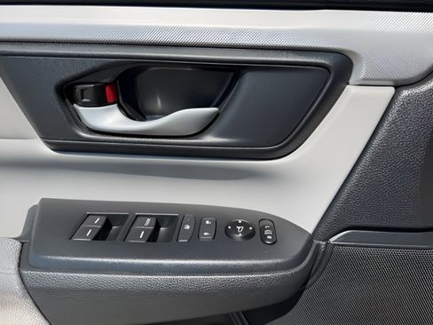Used 2018 Honda CR-V LX image 20