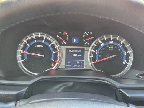 Used 2016 Toyota 4Runner SR5 image 25