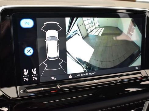 Used 2024 Volkswagen Atlas Cross Sport SEL R-Line AWD/4WD image 29