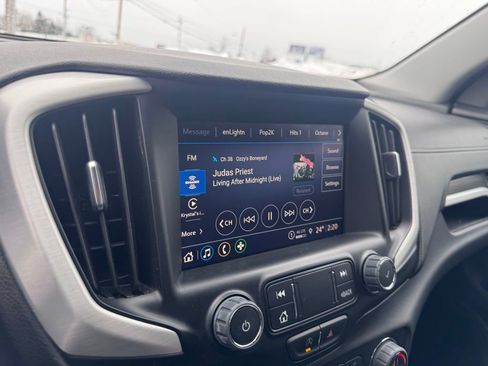 Used 2022 GMC Terrain SLT w/ Tech Package image 16