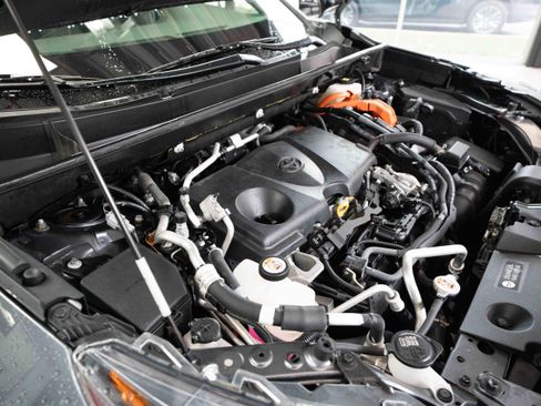 Used 2021 Toyota RAV4 XSE w/ Weather Package AWD/4WD image 33