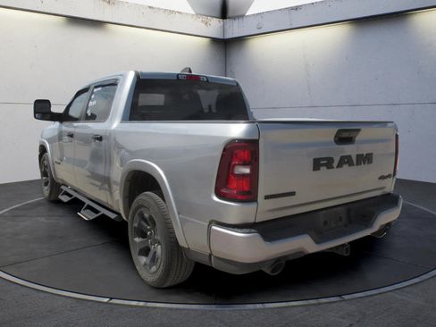 Used 2025 RAM 1500 Big Horn AWD/4WD image 4