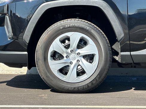 Used 2022 Toyota RAV4 LE image 35