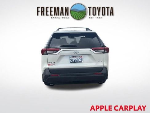 Used 2022 Toyota RAV4 XLE Premium FWD image 6