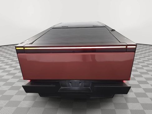 Used 2025 Tesla Cybertruck AWD Crew Cab image 11