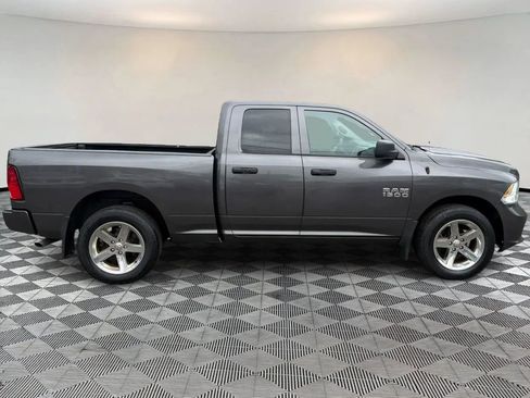 Used 2018 RAM 1500 Express w/ Express Value Package AWD/4WD image 8