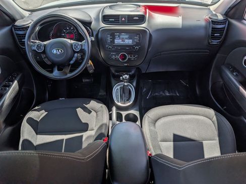 Used 2017 Kia Soul + w/ Designer's Package FWD image 21