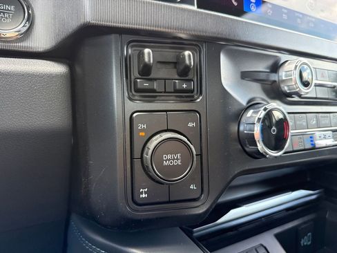 New 2026 Ford F250 Platinum AWD/4WD image 32