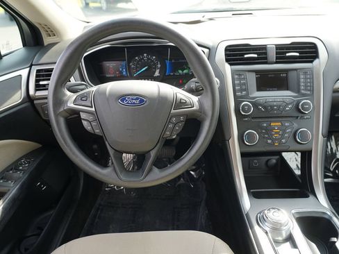 Used 2017 Ford Fusion S FWD image 20