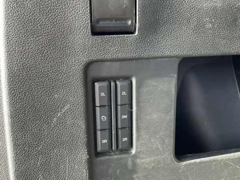 Used 2021 Ford Expedition Max XLT image 18