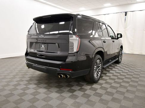 Used 2025 Chevrolet Tahoe Z71 w/ Comfort Package AWD/4WD image 8