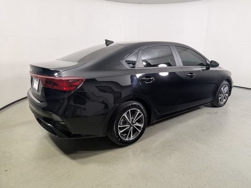Used 2024 Kia Forte LXS FWD image 7