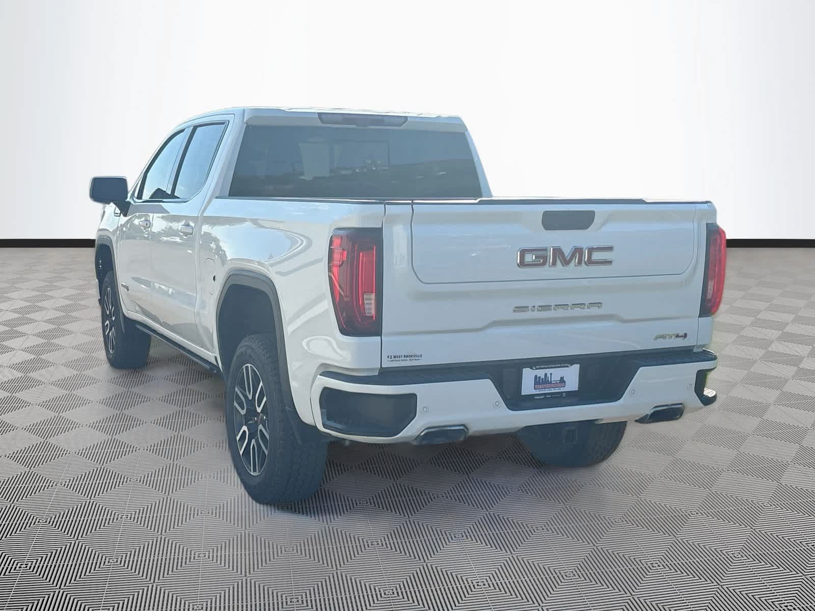Used 2023 GMC Sierra 1500 AT4 w/ Technology Package AWD/4WD image 7