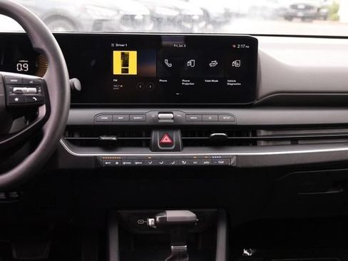 Used 2025 Kia K4 FWD image 25