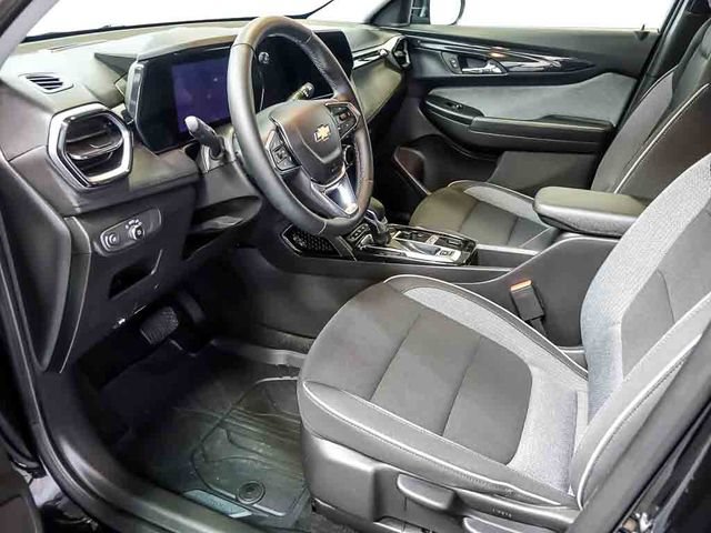 Certified 2024 Chevrolet TrailBlazer LT w/ LT Cold Weather Package FWD image 12