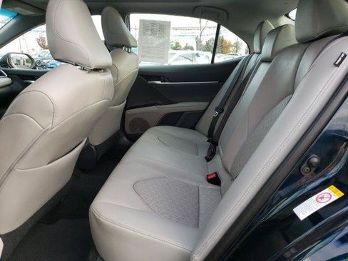 Certified 2018 Toyota Camry XSE FWD image 14