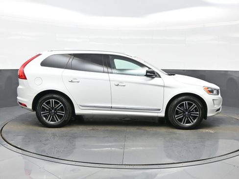 Used 2017 Volvo XC60 T5 Dynamic w/ Preferred Option Package image 7