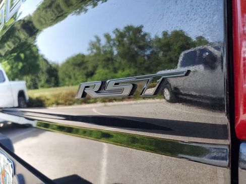 Used 2021 Chevrolet Silverado 1500 RST w/ Redline Edition RWD image 8