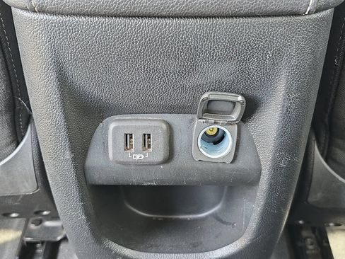 Used 2022 Chevrolet Colorado LT w/ Safety Package RWD image 16
