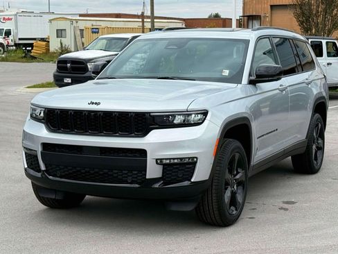 New 2025 Jeep Grand Cherokee L Limited w/ Luxury Tech Group II image 3