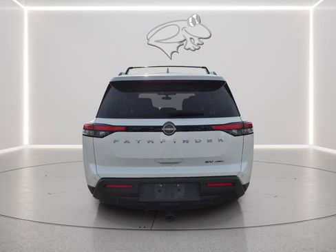 Used 2022 Nissan Pathfinder SV image 4