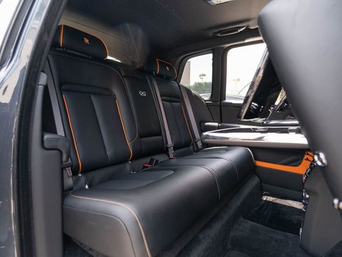 Used 2026 Rolls-Royce Cullinan Black Badge AWD/4WD image 34