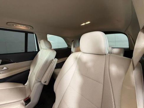 Used 2020 Mercedes-Benz GLS 450 4MATIC image 24