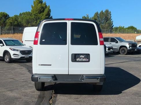 Used 2024 Chevrolet Express 3500 LT w/ LT Preferred Equipment Group RWD image 7
