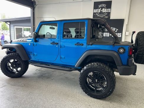 Used 2015 Jeep Wrangler Unlimited Sport w/ Quick Order Package 24S AWD/4WD image 4
