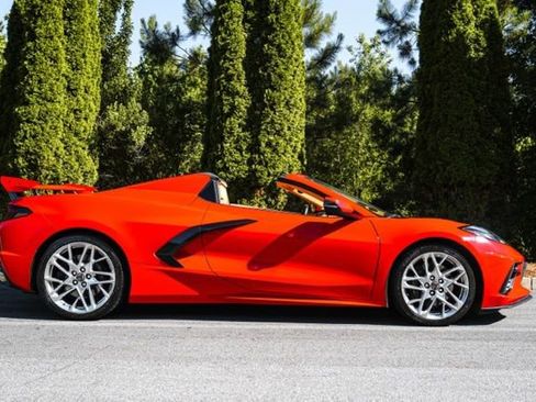 Used 2024 Chevrolet Corvette Stingray Premium Conv w/ Z51 Performance Package RWD image 12