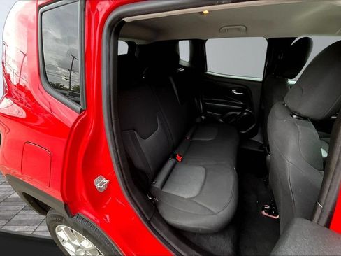 Used 2023 Jeep Renegade Latitude AWD/4WD image 25