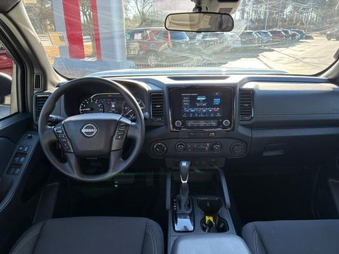 Certified 2023 Nissan Frontier SV w/ Midnight Edition Package image 9