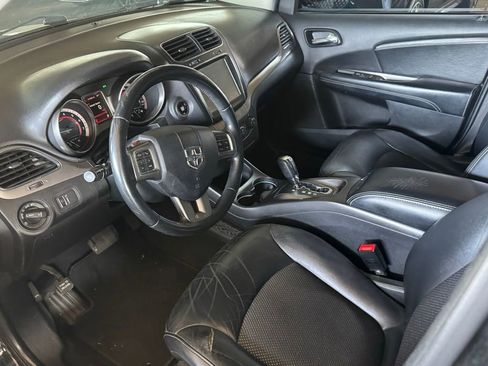 Used 2018 Dodge Journey Crossroad FWD image 3