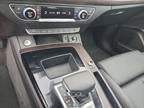 Used 2025 Audi Q5 2.0T Premium Plus w/ Premium Plus Package image 19