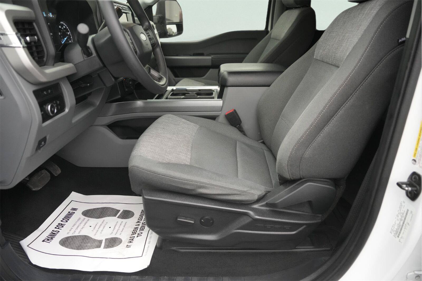 Used 2023 Ford F350 XLT w/ 360-Degree Camera Package AWD/4WD image 9