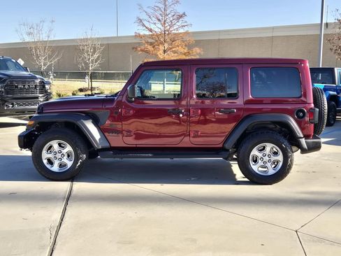 Used 2021 Jeep Wrangler Unlimited Sport image 3