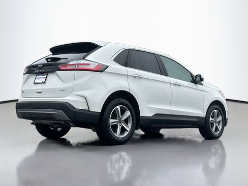 Used 2022 Ford Edge SEL w/ Convenience Package image 2
