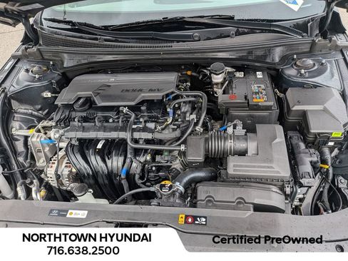 Used 2025 Hyundai Elantra Sport FWD image 32