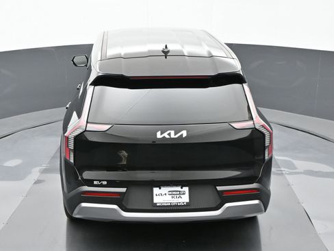 Used 2024 Kia EV9 Light image 32