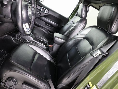 Used 2021 Jeep Wrangler Unlimited Sahara image 8