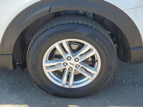 Used 2023 Ford Explorer XLT w/ Equipment Group 202A AWD/4WD image 5