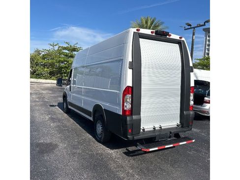 Used 2024 RAM ProMaster 3500 w/ Delivery Van Package image 4
