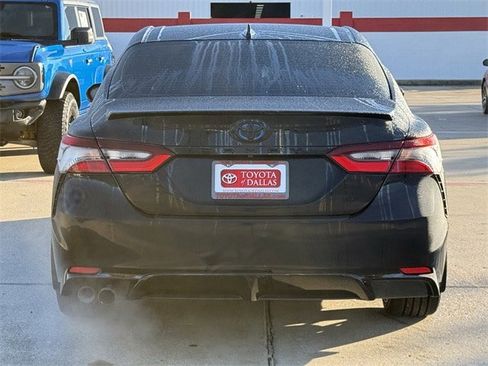 Used 2023 Toyota Camry SE image 5