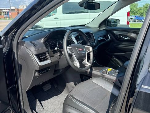 Used 2023 GMC Terrain SLT w/ Tech Package FWD image 10