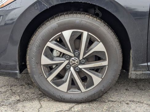 Used 2025 Volkswagen Jetta S image 11