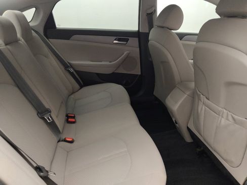Used 2018 Hyundai Sonata SE FWD image 19