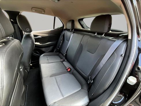 Used 2022 Buick Encore GX Preferred w/ Sport Touring Package FWD image 22