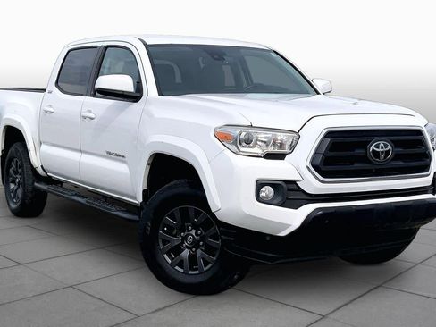 Used 2021 Toyota Tacoma SR5 RWD image 3
