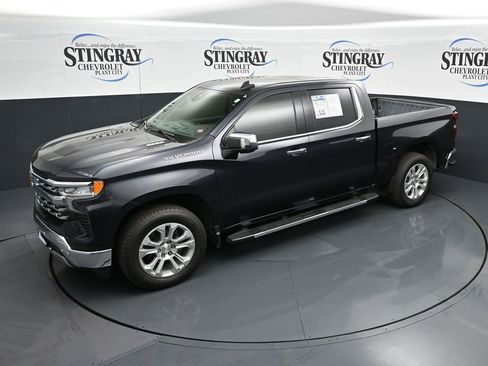 Used 2022 Chevrolet Silverado 1500 LTZ image 11