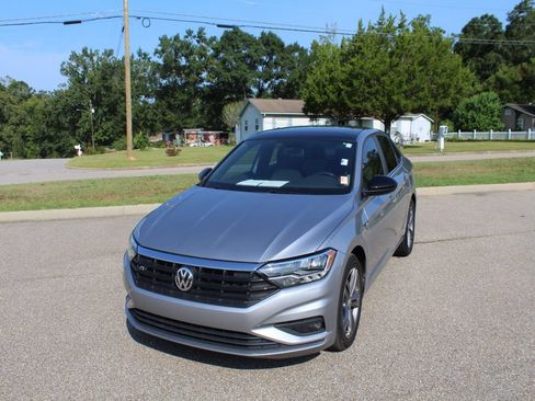 Used 2020 Volkswagen Jetta R-Line FWD image 5